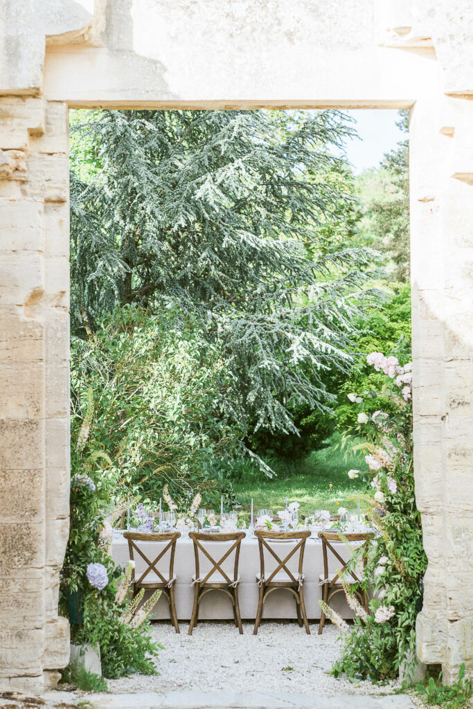 décor floral luxueux en Champagne au chateau de Fère en Tardennois