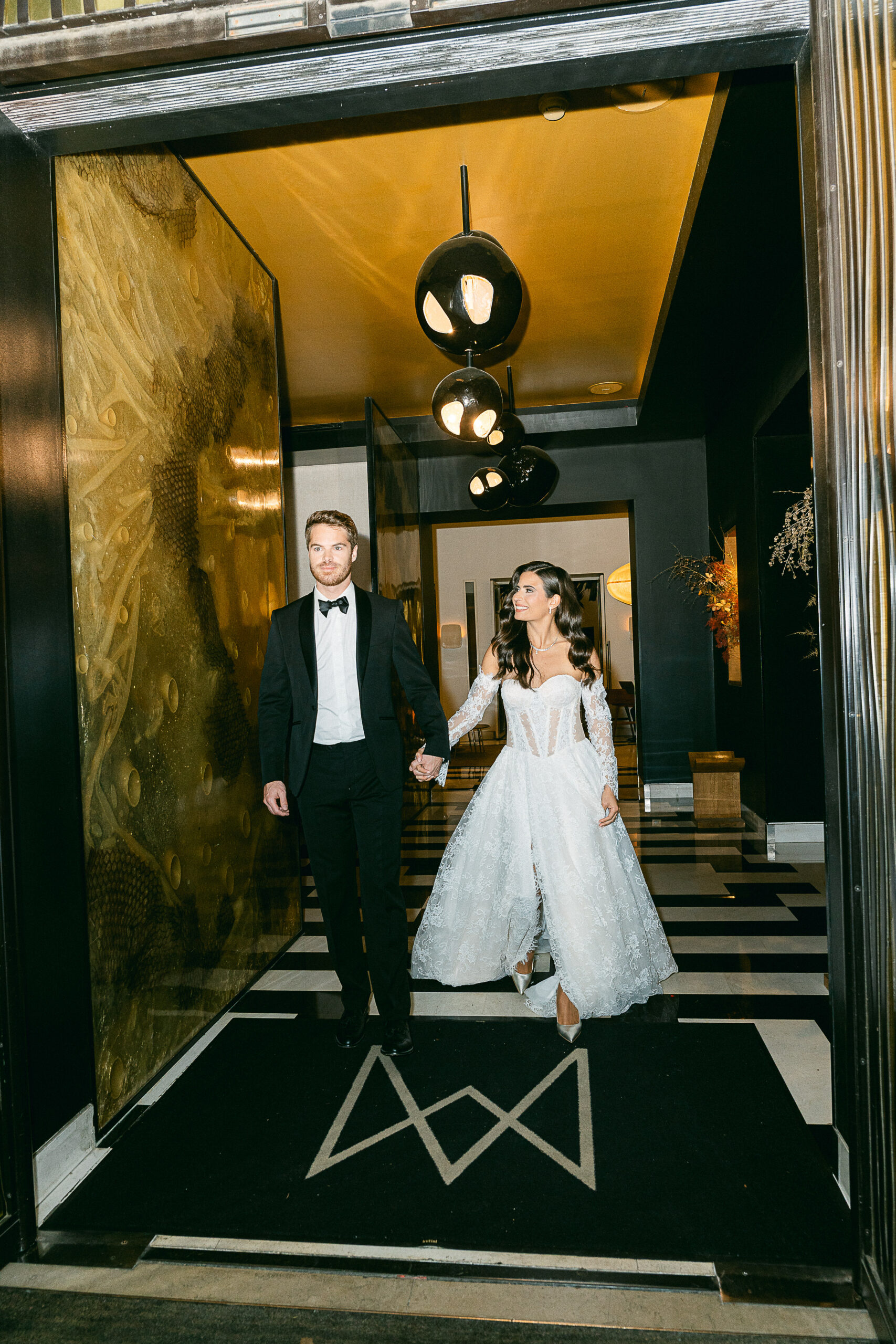 Photographer luxury wedding Paris tour eiffel